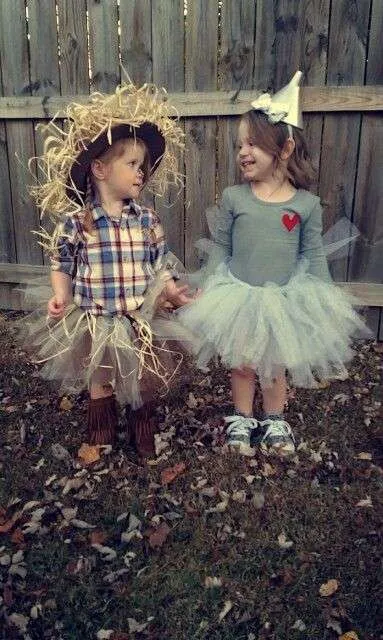 scarecrow and tinman Halloween costumes for sisters
