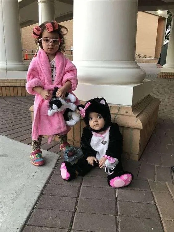 Crazy cat lady and kitty Halloween costumes for sisters