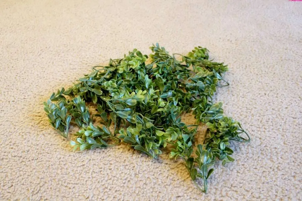 how to make a green wreath