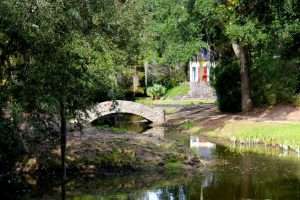 The bridge and Buddha's temple in the garden.