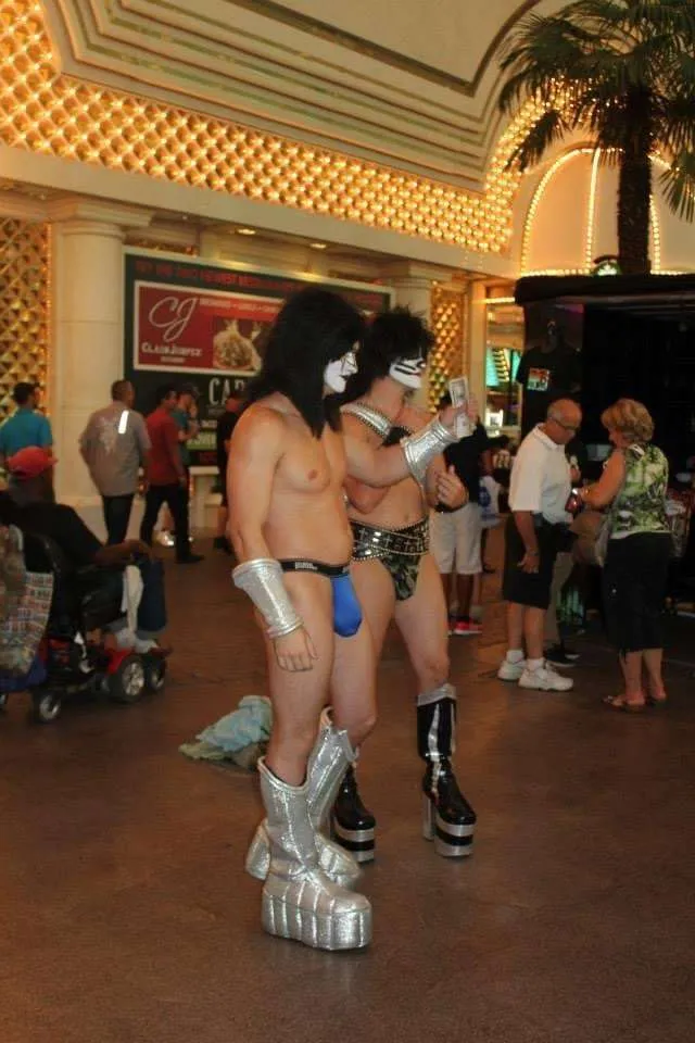 Street performers in Vegas.