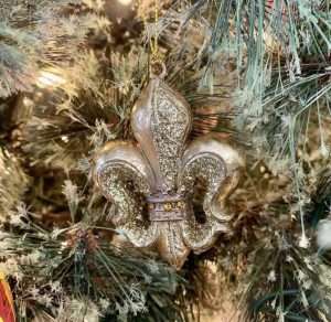 Christmas traditions for military families: buy an ornament at every duty station
