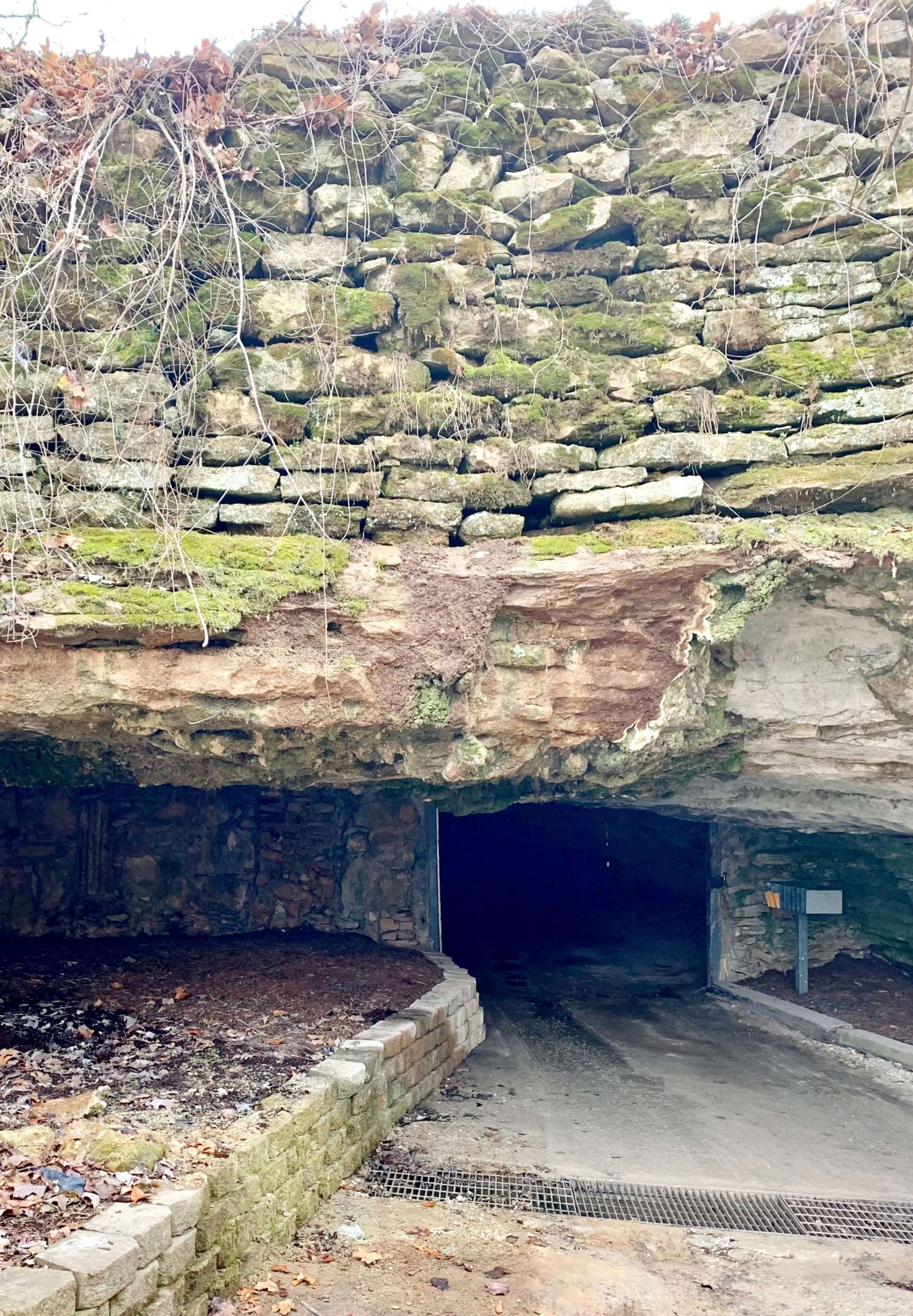The exit of Fantastic Caverns.