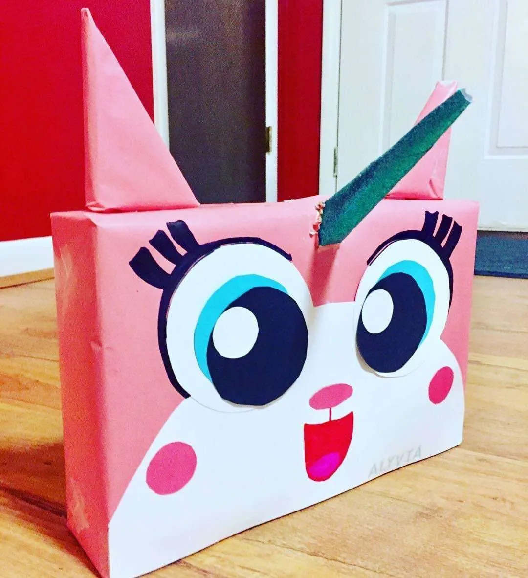 Valentine Box Ideas for Kids: UniKitty