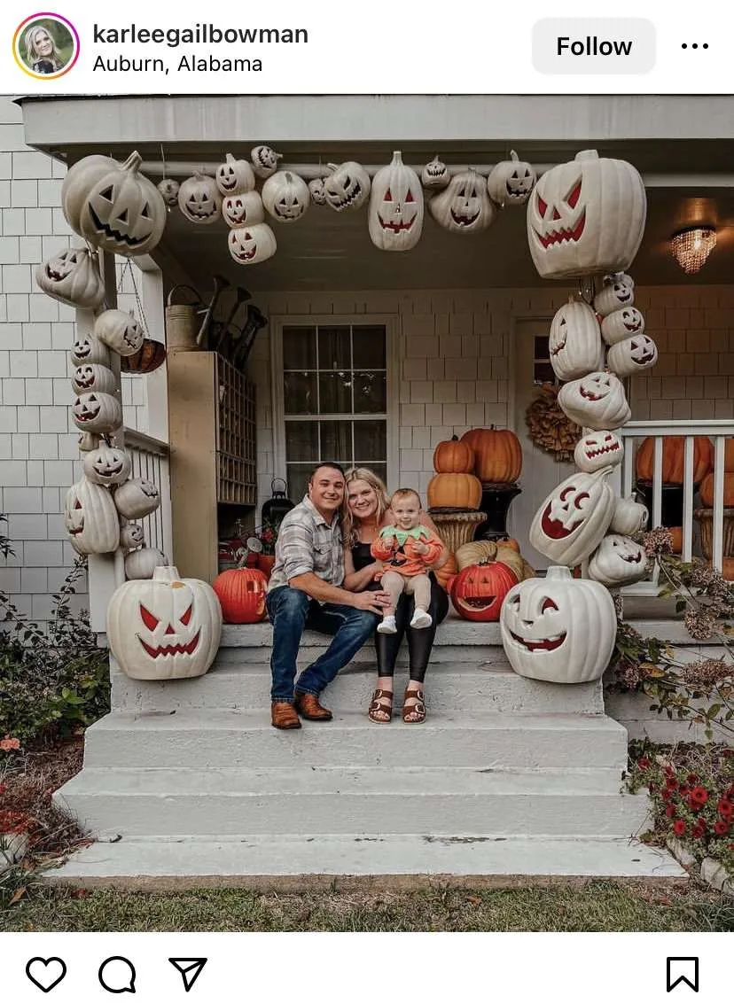 Halloween Porch ideas: neutral pumpkins