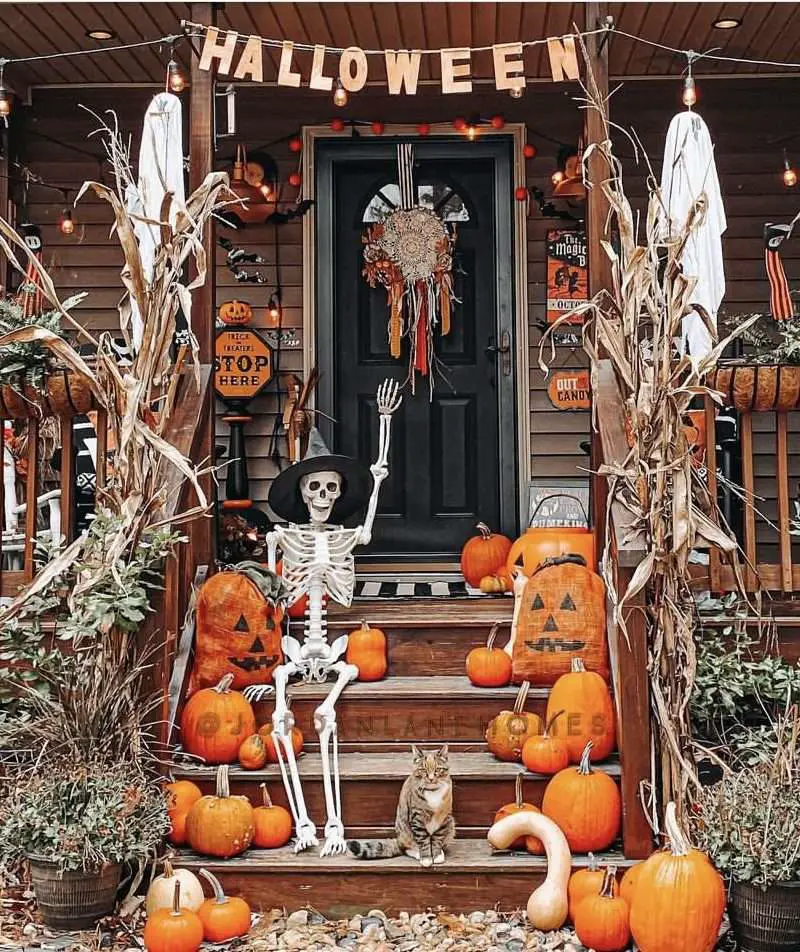 Halloween porch feature image