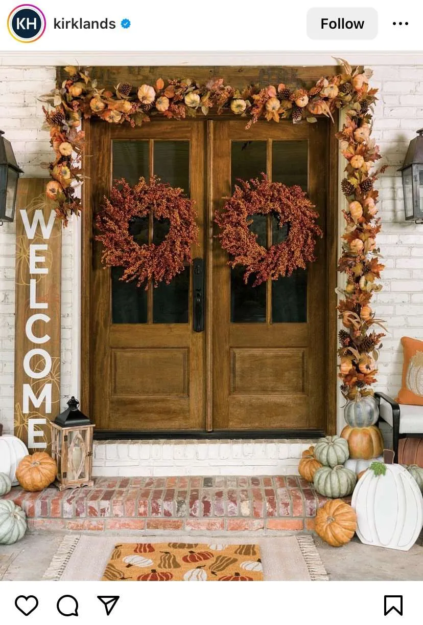 Fall porch decorating ideas: asymmetrical garland.