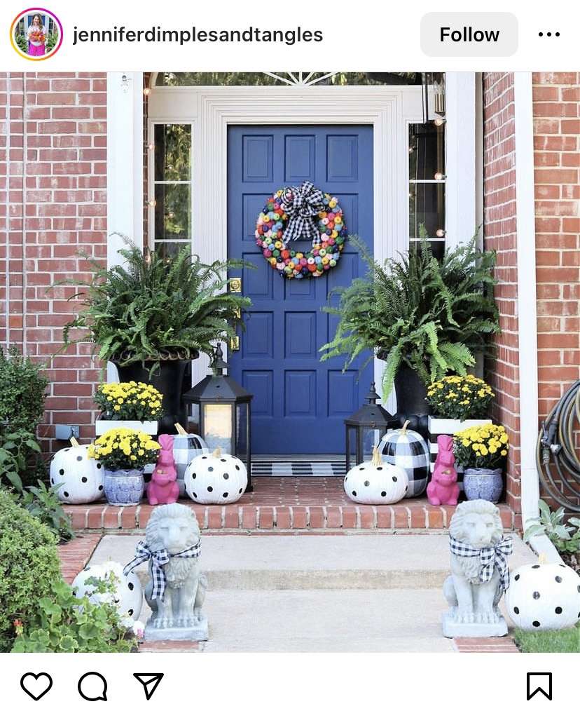 fall porch decorating ideas: mixed funky patterns
