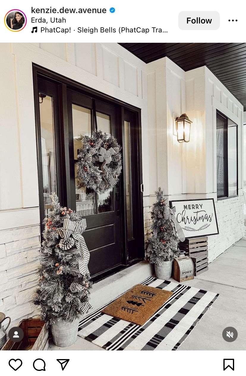 Christmas porch decor: black and white color scheme