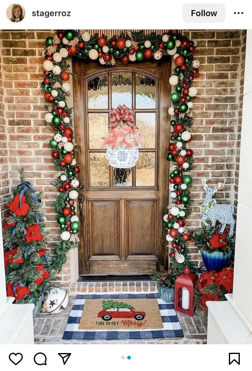 Christmas porch decorating ideas: blue accents