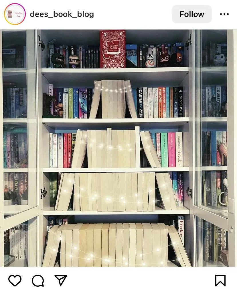 Bookmas tree ideas: make a bookmas tree on your bookshelf.
