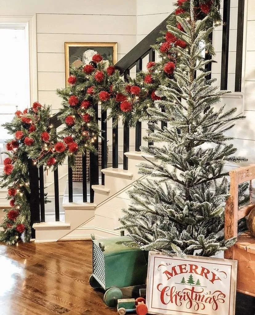 Vintage Style Dark Red Decorative Wood Bead Garland - Farmhouse Christmas  Tree Holiday Decoration, 9 Feet