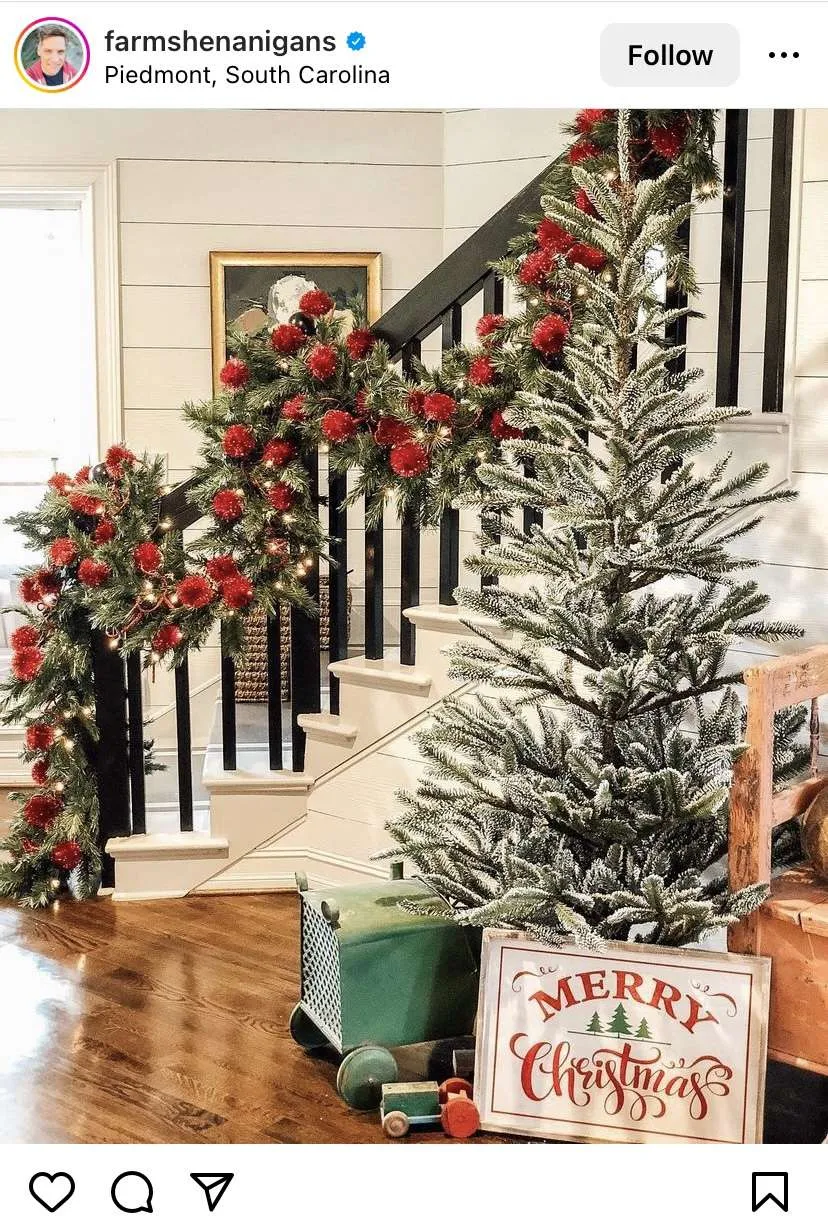 Christmas Staircase decorating ideas