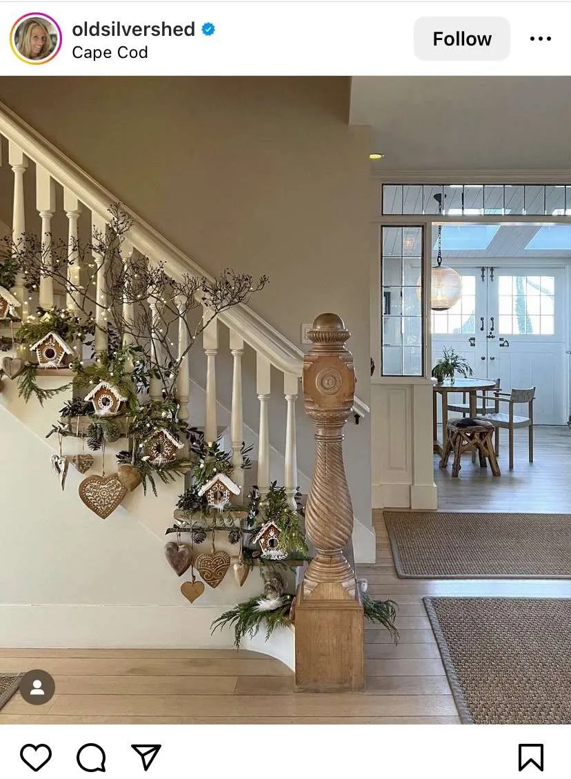 Christmas staircase decorating ideas