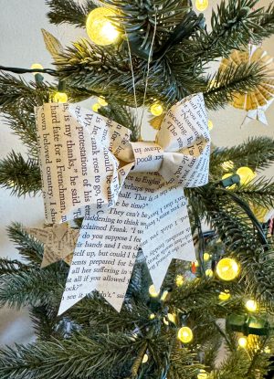 How to make a bow ornament out of book paper
