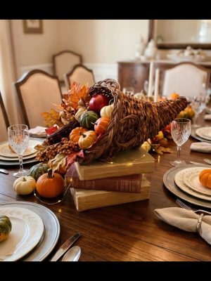 Thanksgiving centerpiece ideas: cornucopia and books